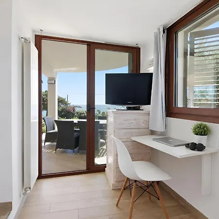 La Casa Del Mare By Interhome
