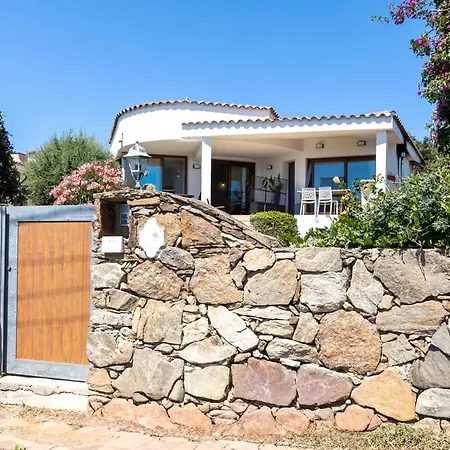 La Casa Del Mare By Interhome Ольбія